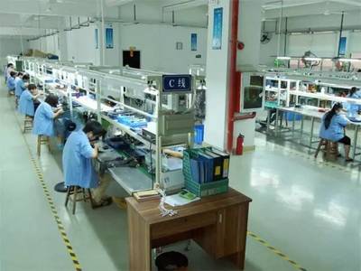 JBL库里限量定制版 运动蓝牙与震撼音质的完美融合